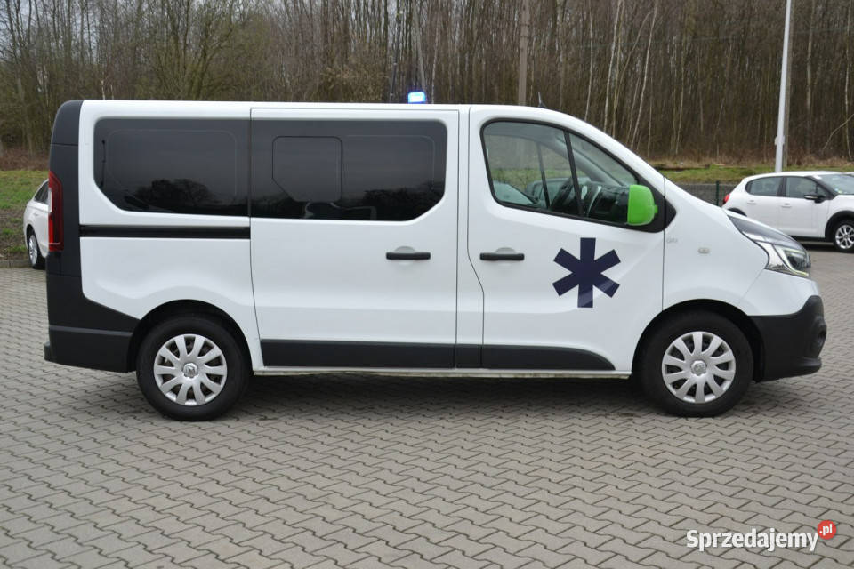 Renault Trafic 20 dci 130 ambulans karetka nosze manualna Renault