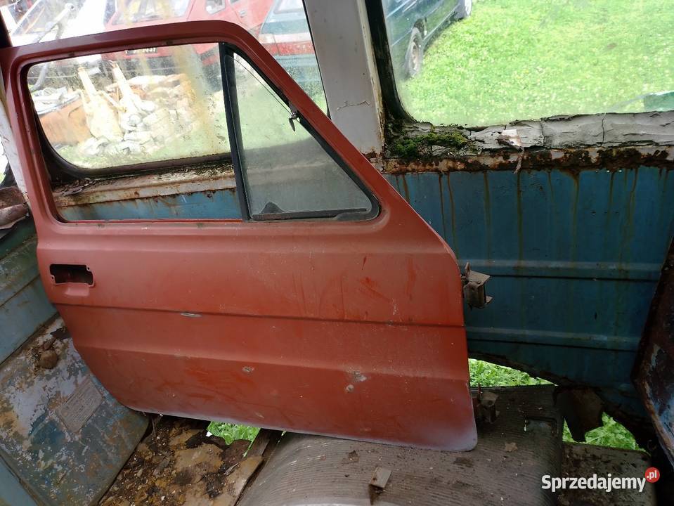 Fiat 126 p prawe drzwi idealne kompletne Drzwi Jarosław
