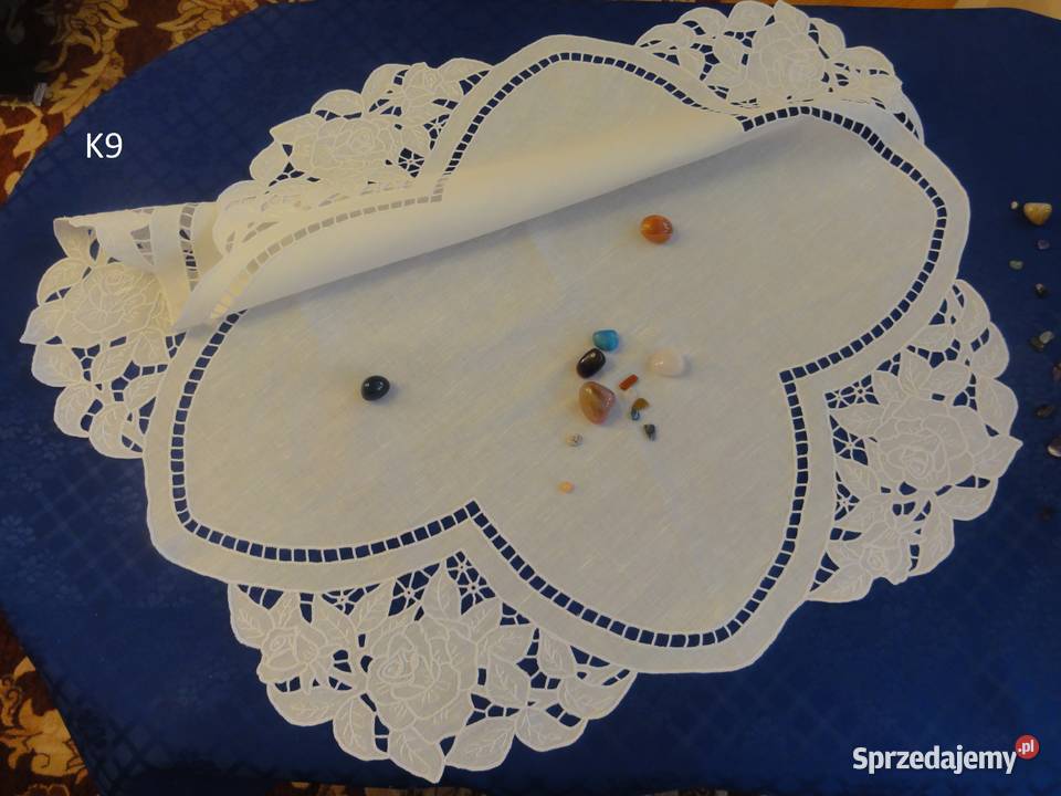 Serwetki białe wyszywane haft Richelieu Lublin