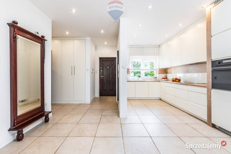 ZADBANY i DOGODNIE POŁOŻONY DOM NA PODOLANACH Poznań