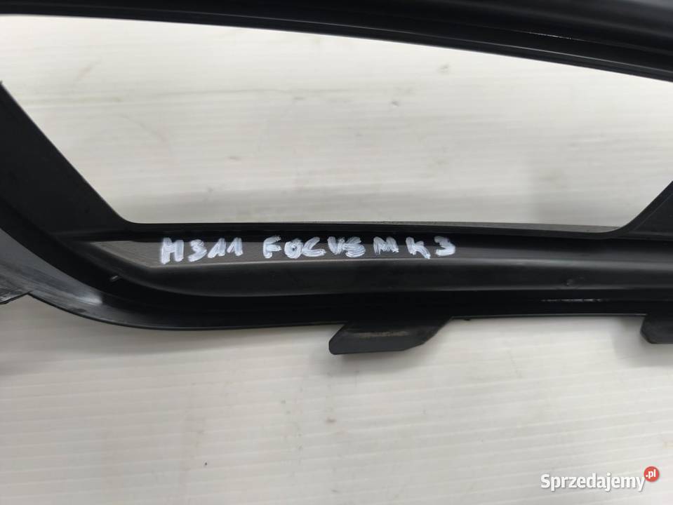 KRATKA HALOGENU LEWA FORD FOCUS MK3 LIFT sprzedam