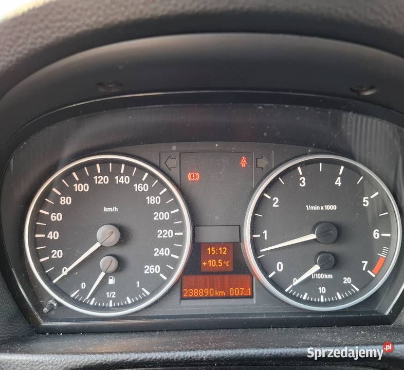 BMW E90 benzyna+LPG Kluki