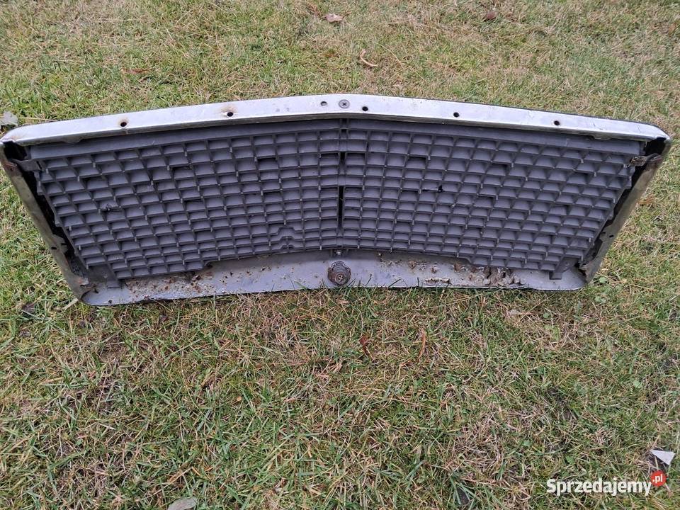 Grill atrapa mercedes w 124