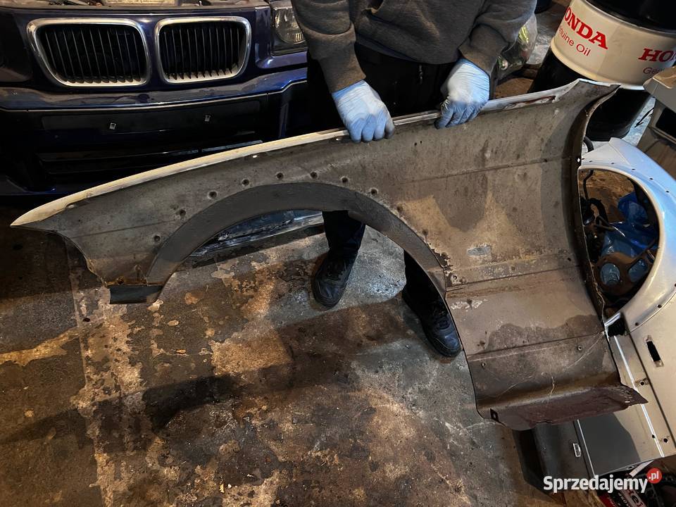 Poszerzone oryginalne błotniki przód BMW E36 osobowe śląskie Piasek