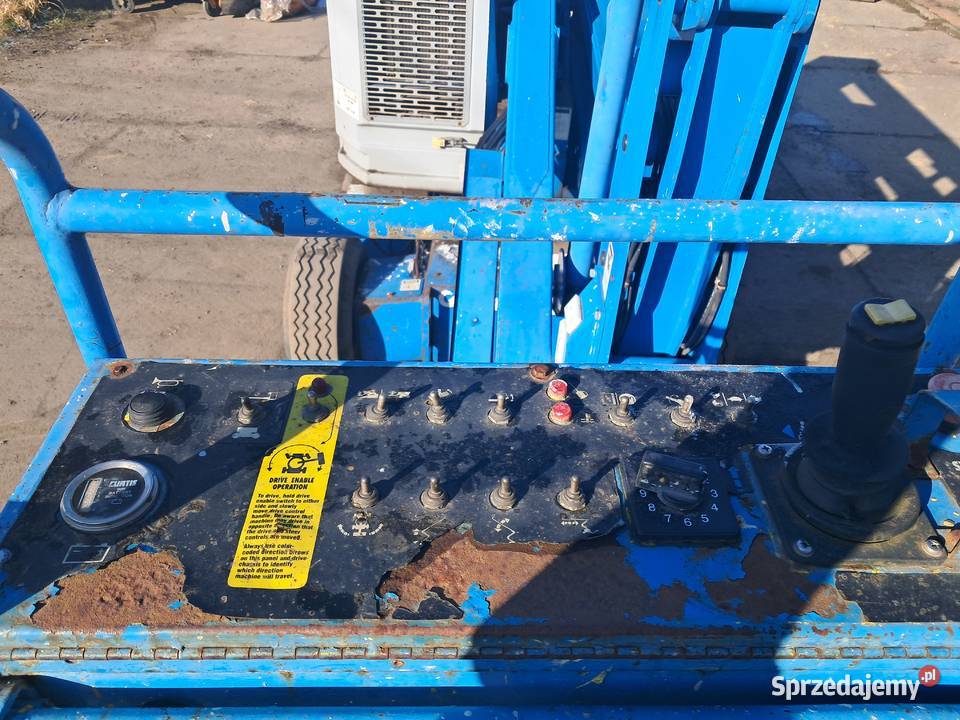 Podnośnik koszowy Genie Z4522 Tyniec nad Ślęzą