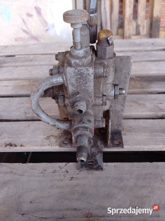 Rozdzielacz MF 235 Sandomierz