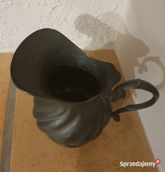Stary dzbanek secesyjny ciemny metal sygnowany Antyki