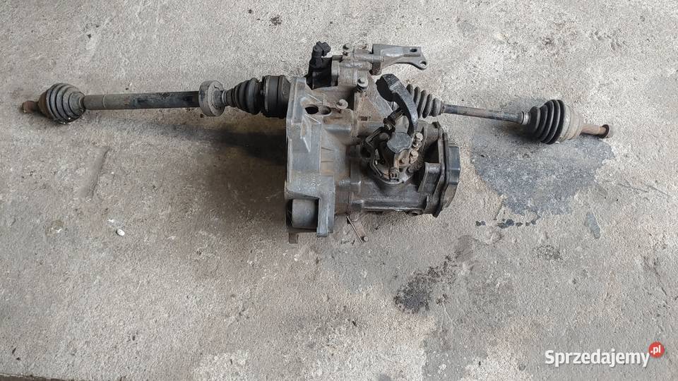 Skrzynia biegów golf 19 tdi Elementy napędu Hrubieszów sprzedam