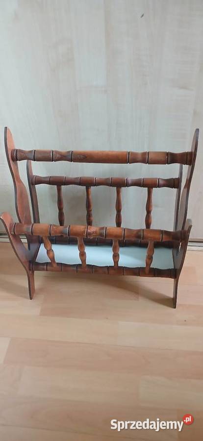 Stary drewniany gazetnik brązowy Kraków