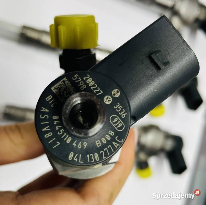 WTRYSKIWACZ 04L130277 AC BOSCH 0445110469 Karczów sprzedam