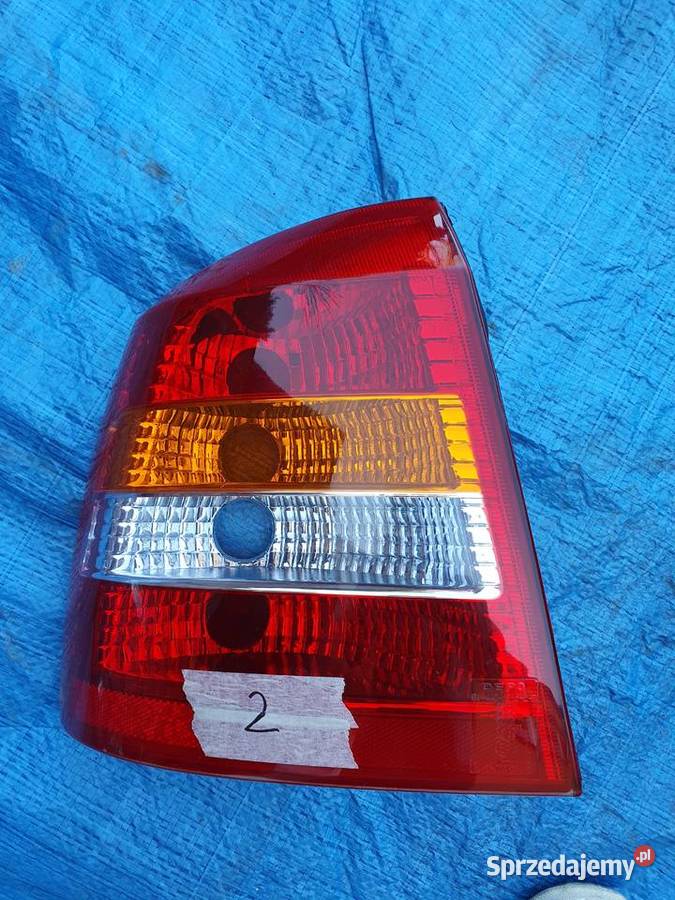 ASTRA 2 G lewy tył DEPO NOWA 80 lampy tylne Ostrowiec Świętokrzyski