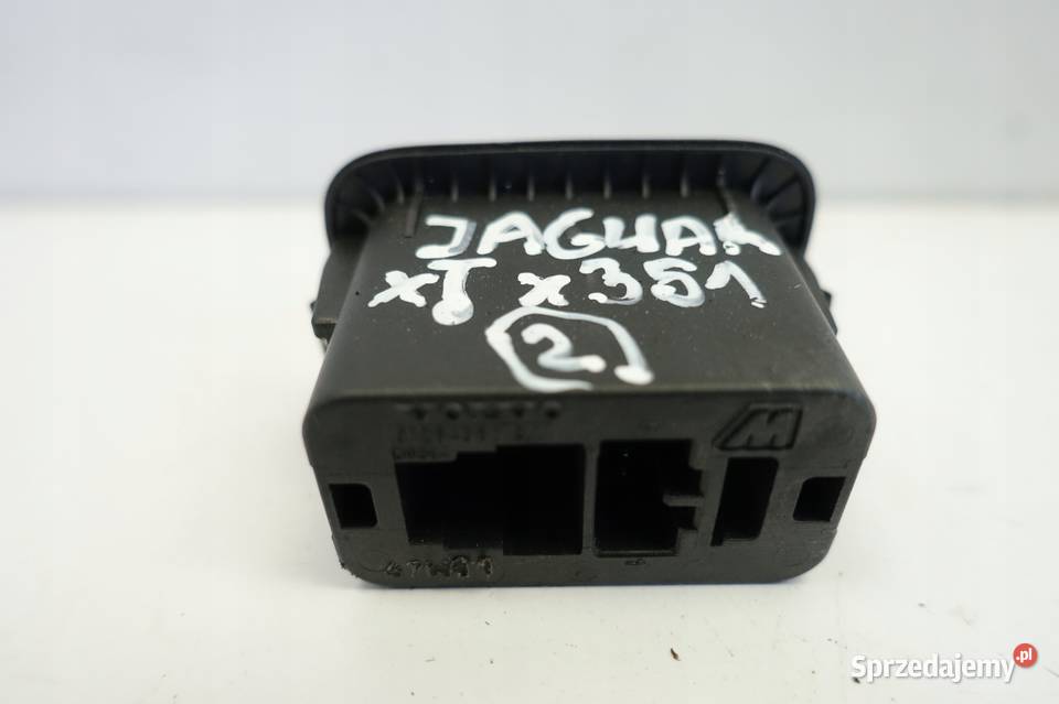 Jaguar XJ X351 PRZYCISK OTWIERANIA KLAPY lubelskie Rudka