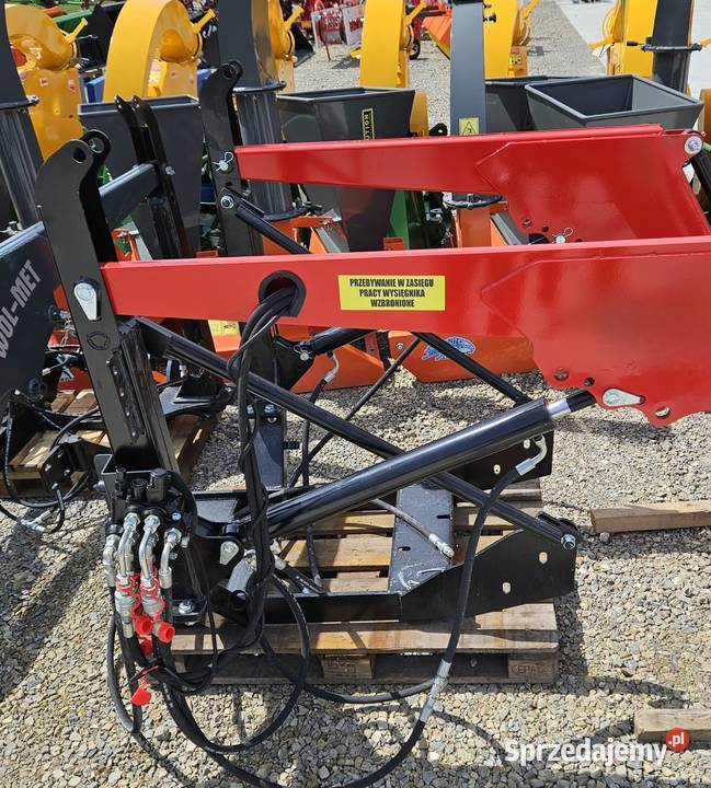 ŁADOWACZ CZOŁOWY C360 C330 mf255 ZETOR50117211 nieuszkodzony