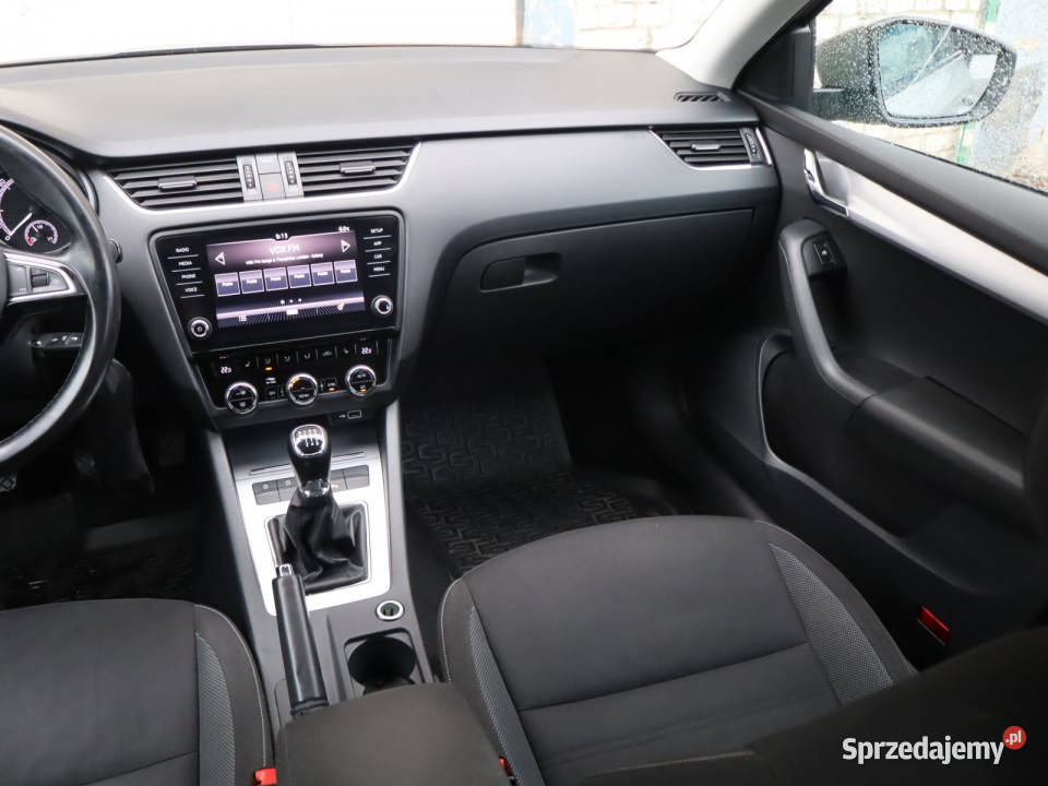 Skoda Octavia 15 TSI światła do jazdy dziennej śląskie Katowice