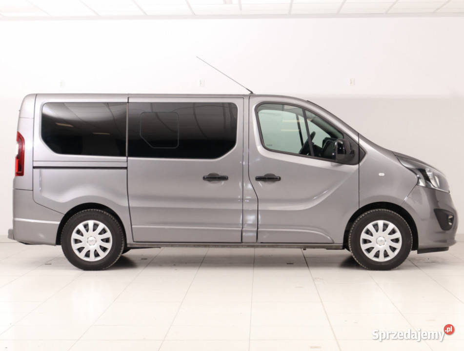Opel Vivaro 16 BiCDTI wielofunkcyjna kierownica Piaseczno