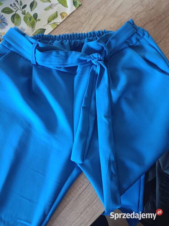 Garnitur damski Rozmiar 44(XXL) Roczyny