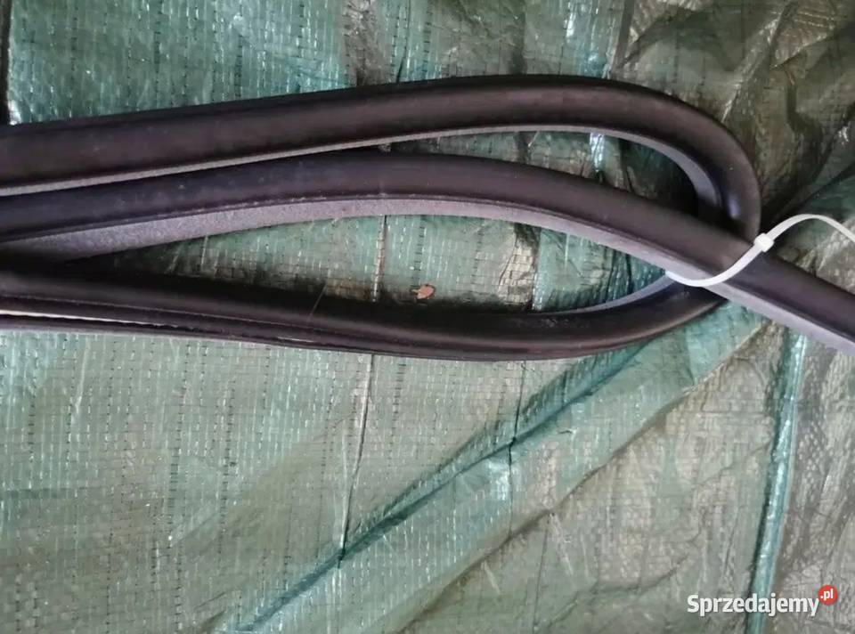 Uszczelka drzwi karoserii lewy tył BMW E34 sedan