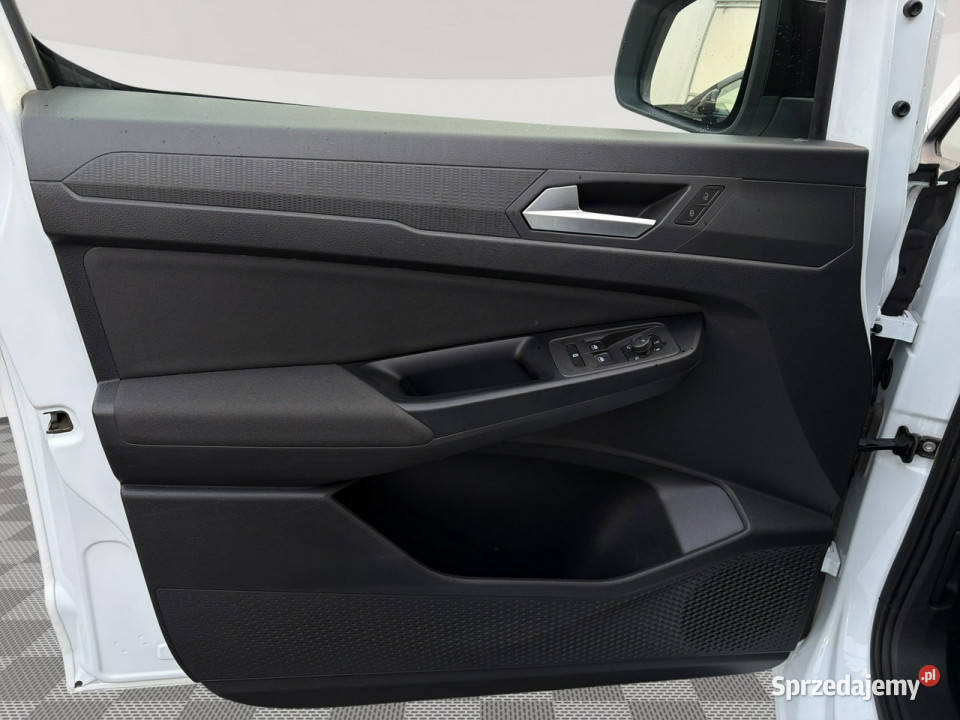 Ford Tourneo Connect KK8854320 EcoBlue Titanium Pępowo