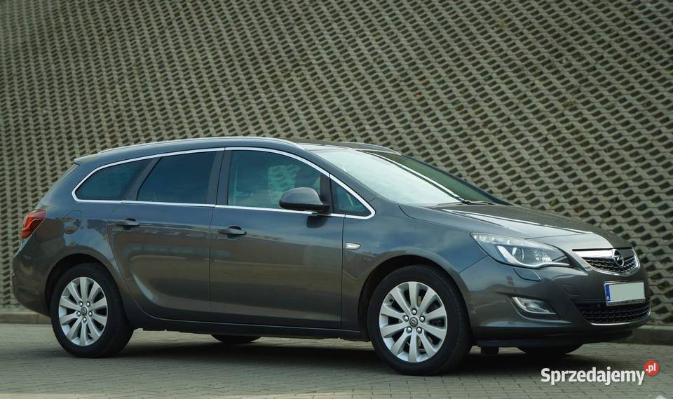 Piękny Opel Astra J Sports Tourer Turbo Polanica-Zdrój