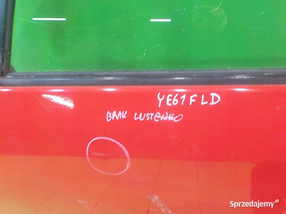 TOYOTA YARIS III 10 VVTI 11r HB 5D drzwi lewe mazowieckie Suków