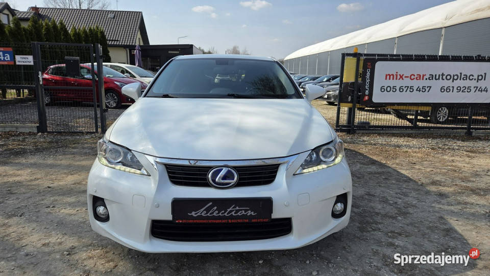 Lexus CT 18 HSD 136 LIFT Kamera PDC LEDY Skóra CT
