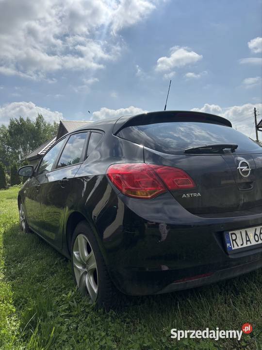 Opel Astra J 16 2011 LPG podkarpackie Rzeszów sprzedam