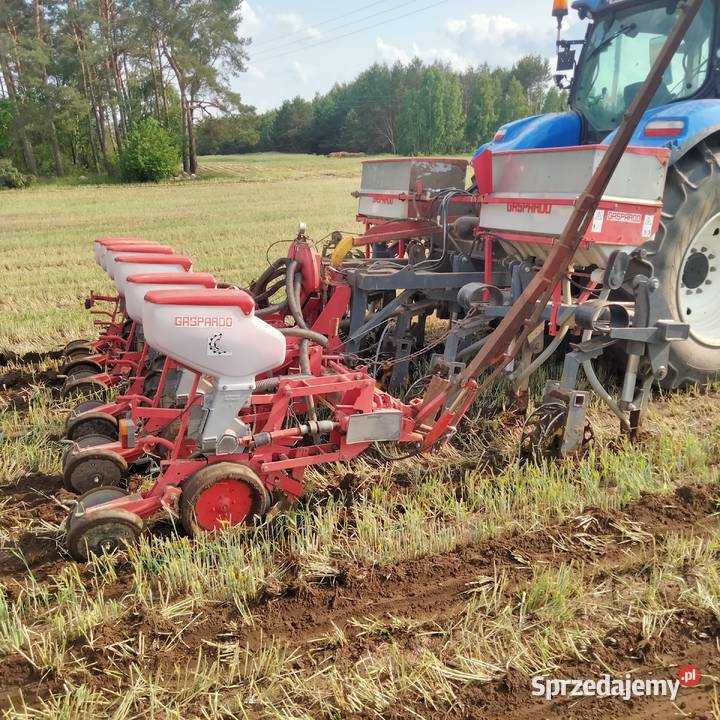 Agregat do uprawy pasowej strip till