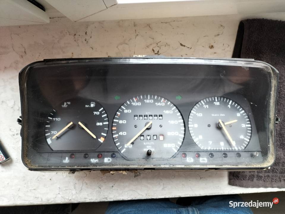 LICZNIK ZEGARY VW PASSAT B3 5220032310 osobowe Kamień-Kolonia