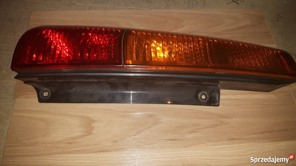 Lampa Tył SuzukiSubaru 100 lampy tylne