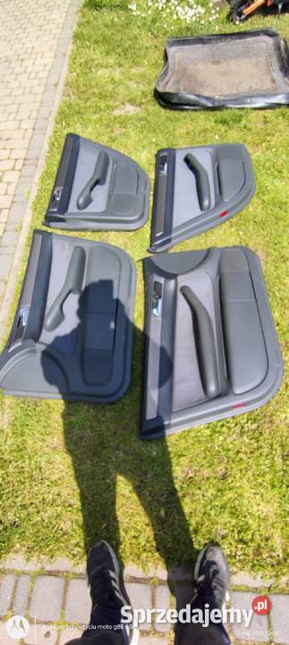 Komplet tapicerek drzwiowych Audi A6 C5 4b