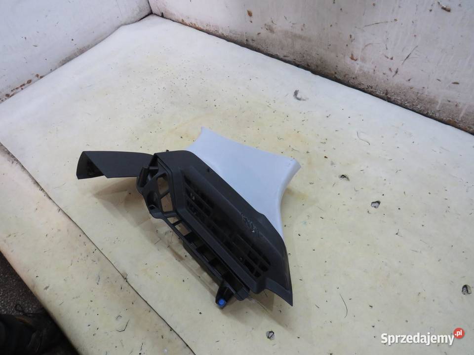 OSŁONA BOCZEK PODPORA PÓŁKI BAGAŻNIKA PRAWA sprzedam