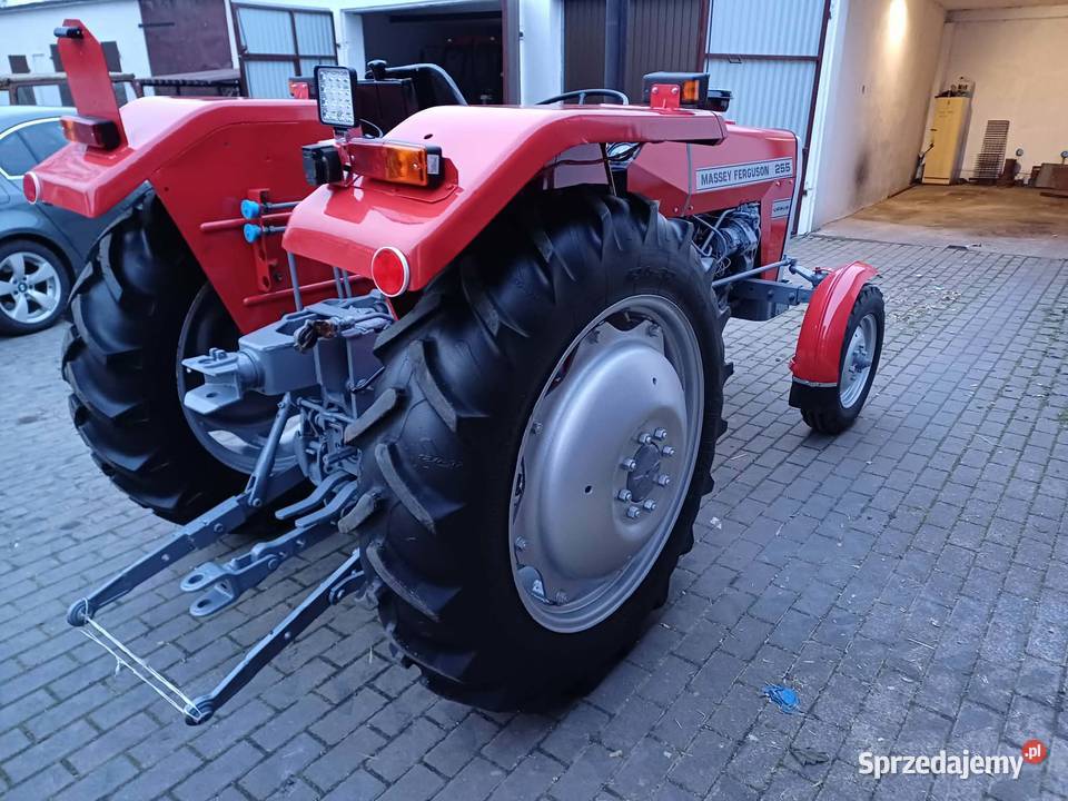 Massey Ferguson 255 Nowy Silnik stan ciągnika