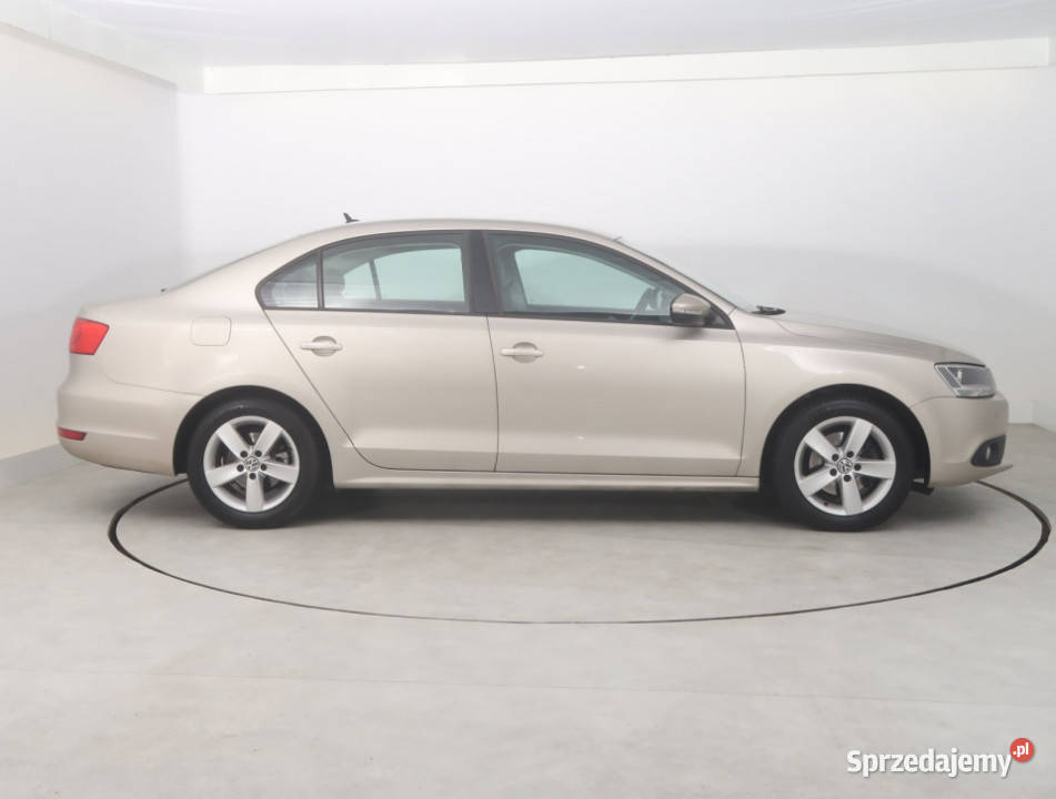 VW Jetta 12 TSI czujnik parkowania Bielany Wrocławskie sprzedam