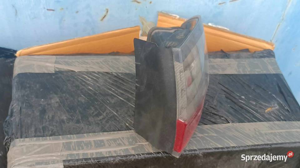 Lampa tylna prawa karoseryjna Ford s mk1 0610