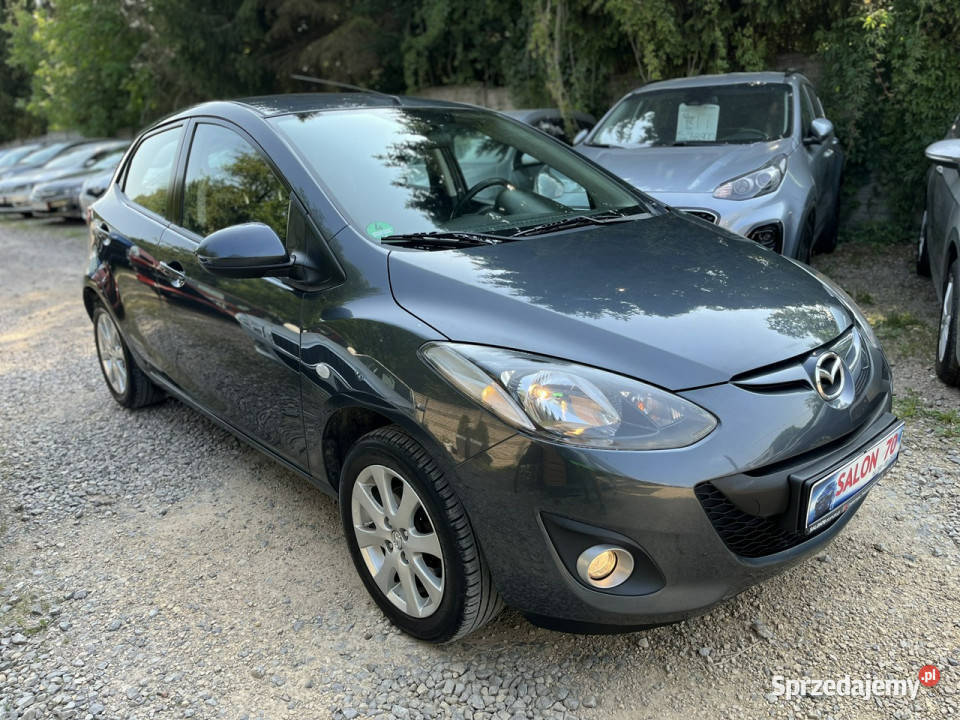 Mazda 2 13 1WŁ Klima Grzane FOtele Alu El szyby lakier metallic sprzedam