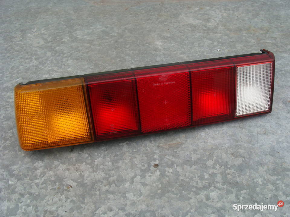 VW SANTANA LAMPA TYLNA LEWA 325945111A Goleniów