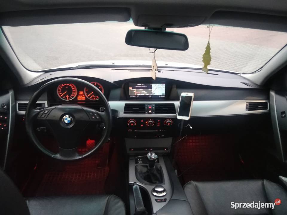 BMW E61Panorama 525D manualna