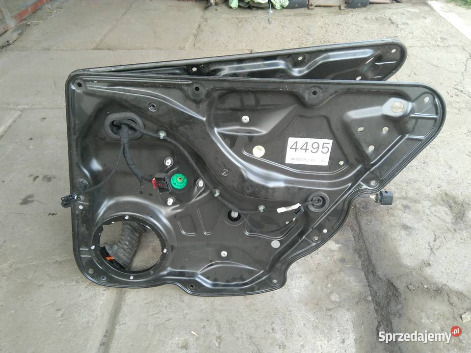 VW Passat B6 podnośnik szyby prawylewy tył Wyposażenie wnętrza