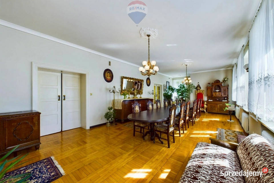 Na sprzedaż stylowa willa z dużą działką Żary