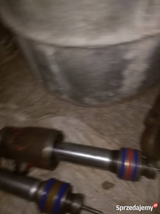 Siłowniki obrotu do koparki budowlanej BIAŁORUŚ Rok produkcji 1982 Kraków