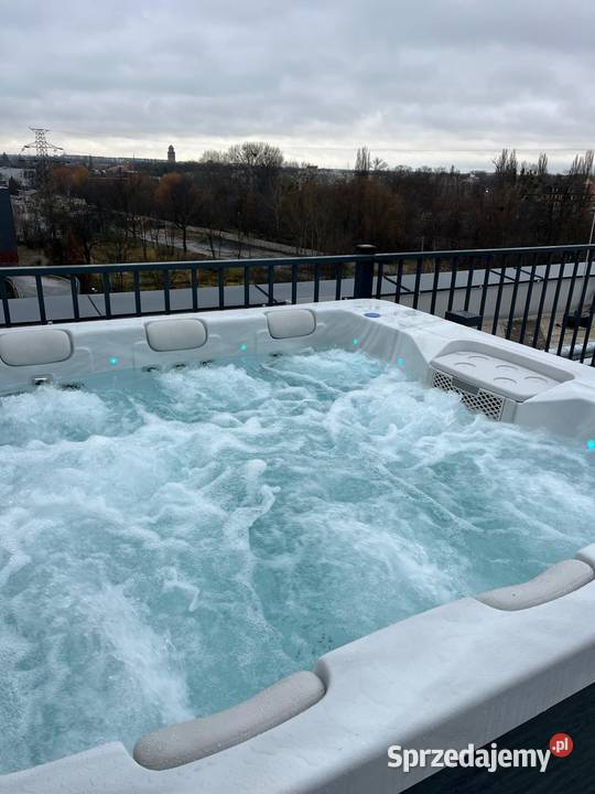 Jacuzzi 6osobowe promocja 10 55 dysz potrójna Baseny