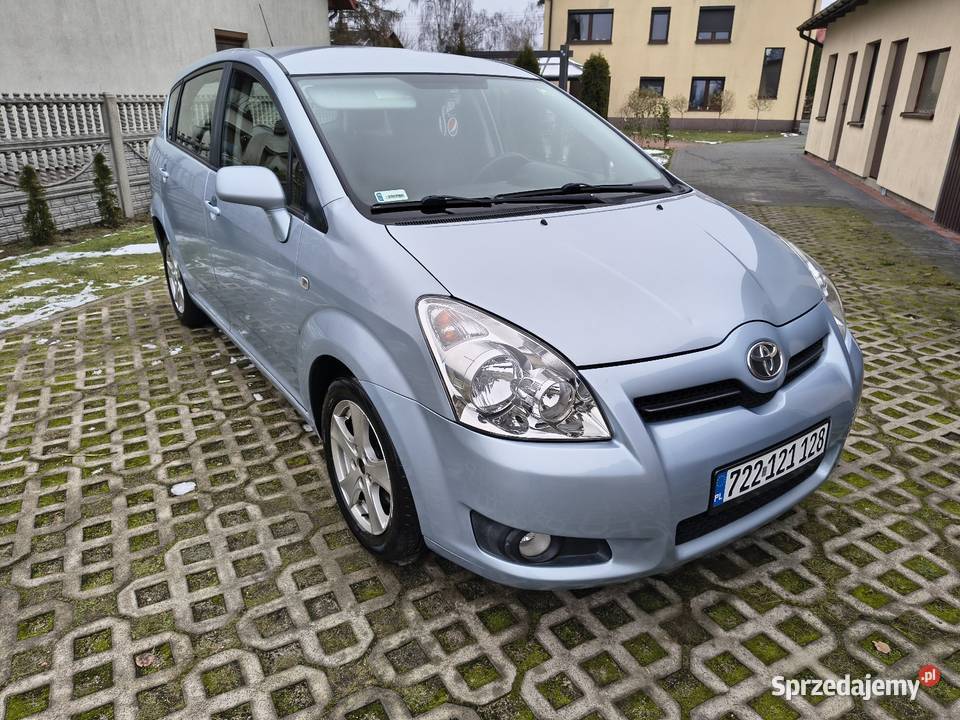 Toyota Corolla Verso 16 Glinnik