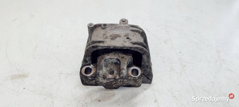 ŁAPA PODUSZKA SILNIKA AUDI VW SEAT 1K0199262J osobowe Przystajń