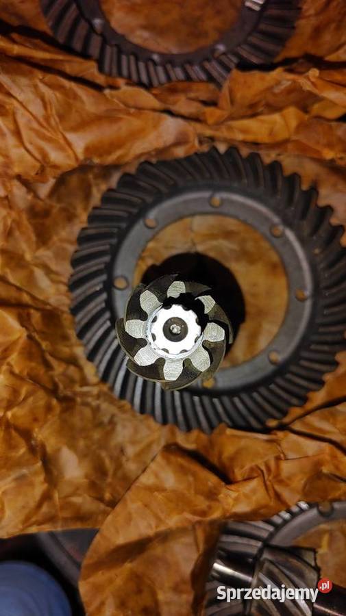 Atak z wałkiem przekładni głównej Dniepr MT Ural Leszno