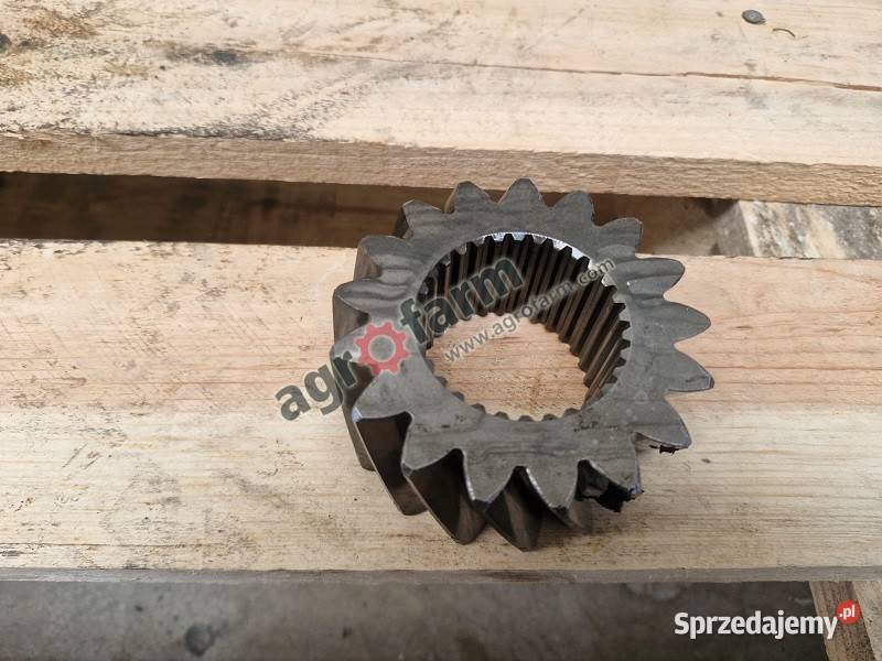 Koło zębate John Deere 6810 6910 Byków sprzedam