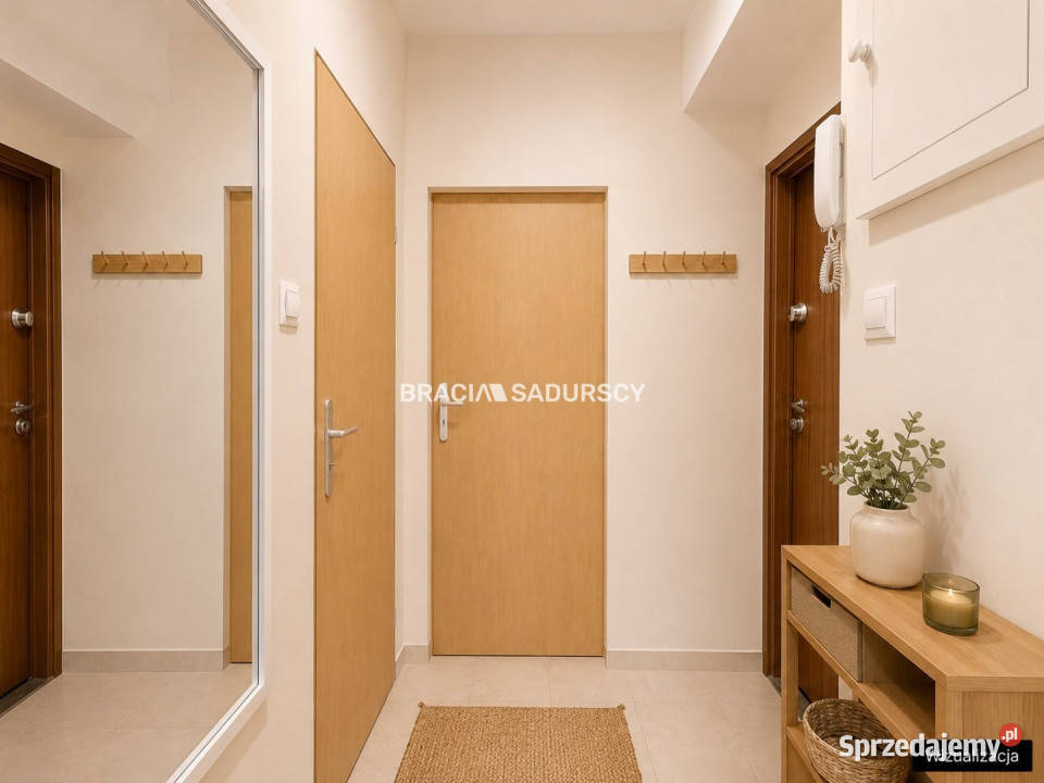 Mieszkanie 40m2 2 pokoje Kraków Stefana Batorego kamienica