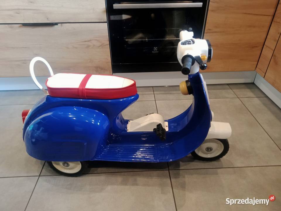 Young Lion 1960 Vespa kroszka metalowy skuter na wielkopolskie Dąbcze