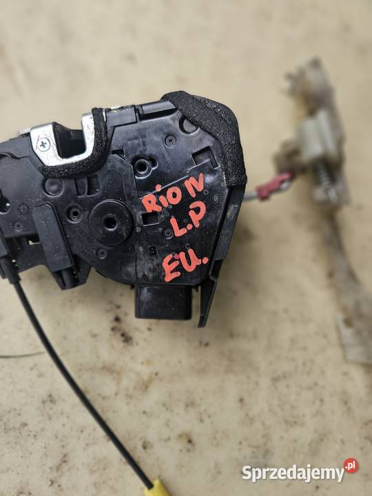 ZAMEK LEWY PRZÓD KIA RIO IV 17 22 EU 813A0H8240 Warszawa