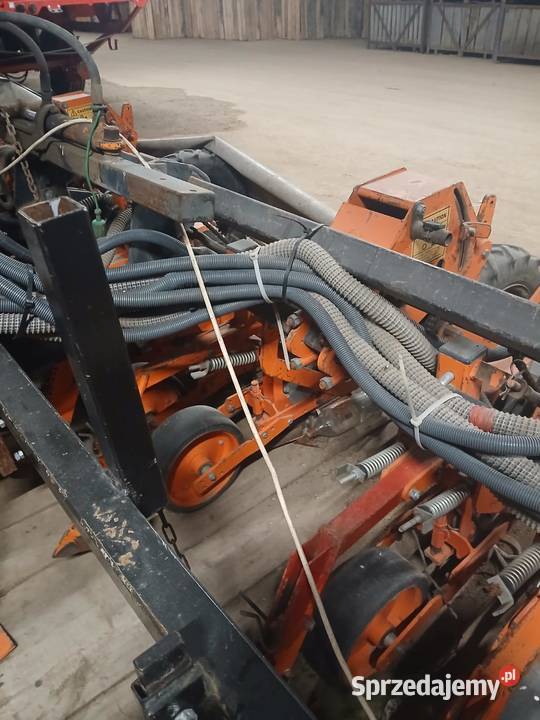 Siewnik do cebuli rzotkwi itd Maszyny uprawowe Nysa