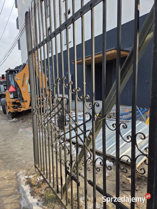 Brama dwuskrzydłowa z automatem stan Bramy Katowice